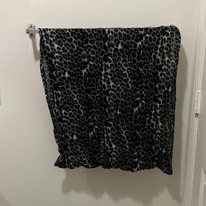 Express Infiniti Scarf Lightweight